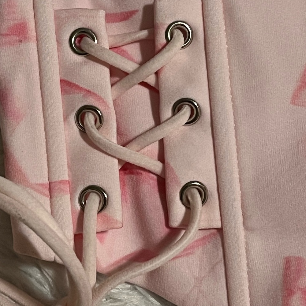 EDIKTED Pink Bow Print Lace Up Halter Corset Style Crop Top Size S - Picture 11 of 13